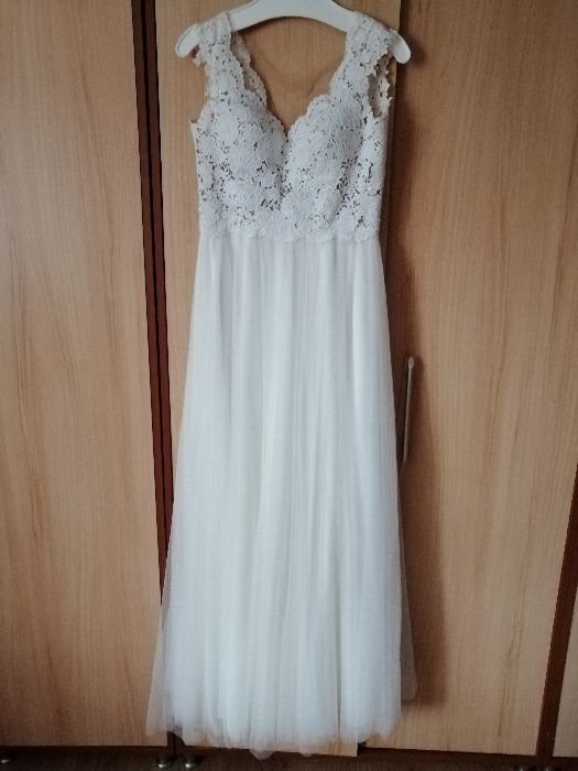 Suknia ślubna Bergamia Annais Bridal by Ola La + halka z kołem + welon