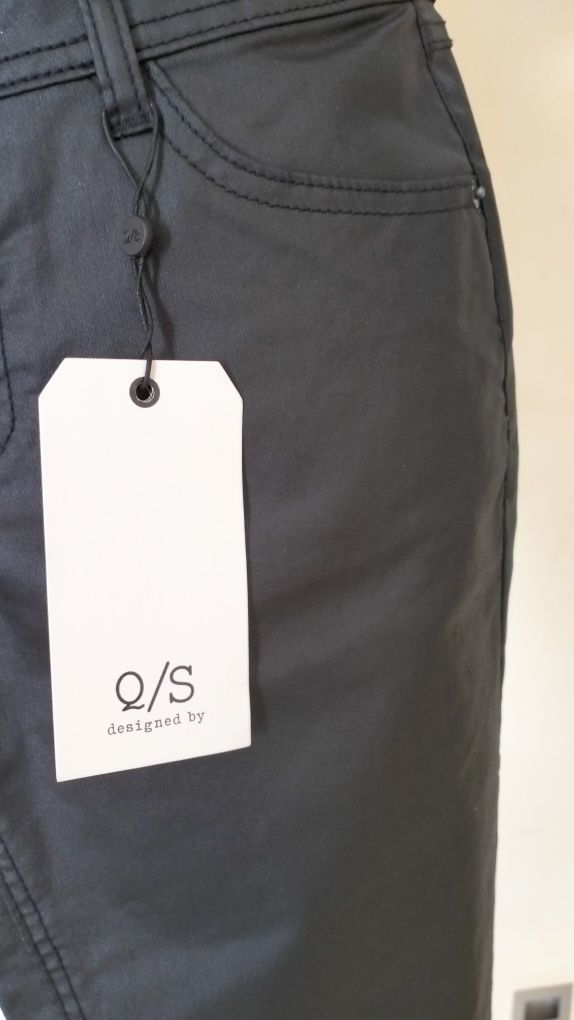 Nowe z metką damskie woskowane spodnie marki Q/S rozmiar W34/L34