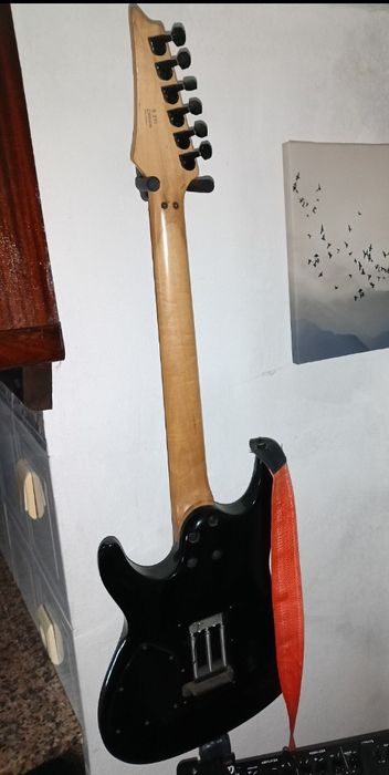 Guitarra elétrica IBANEZ S 270 HSH com Floyd Rose Ibanez