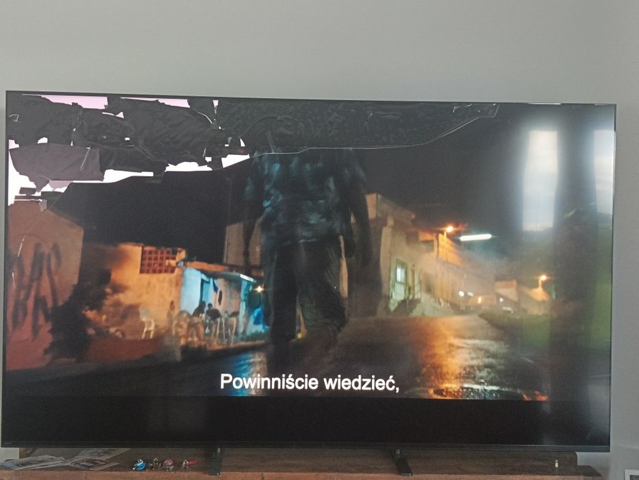 Telewizor 85 cali sony , uszkodzona powłoka antyrefleksyjna
