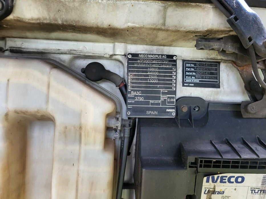 IVECO AS 440S powypadkowe