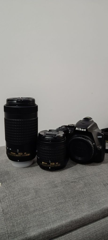 Máquina fotográfica Nikon D3500 + objetivas
