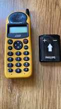 Ретро мобільний телефон в колекцію Philips D2