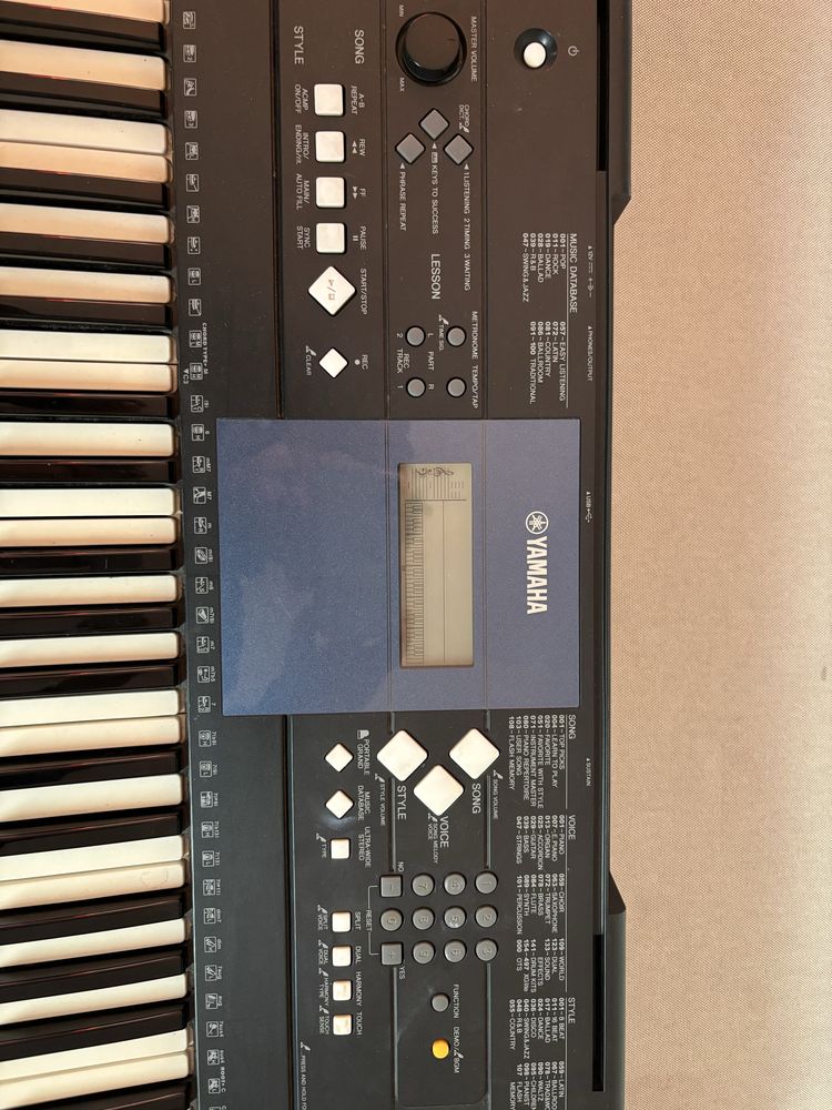 Keyboard YAMAHA YPT-330