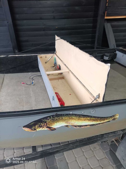 Łódź wędkarska płaskodenna