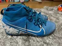 Chuteiras Nike tamanho 35,5