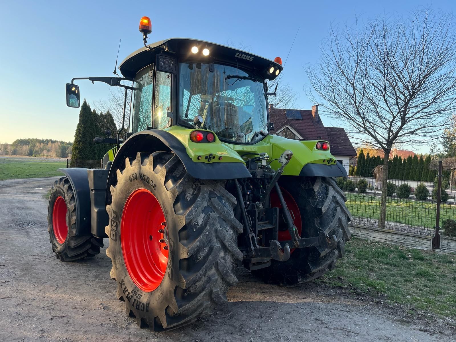 Claas arion 640 wom tuz 630 massey john deer