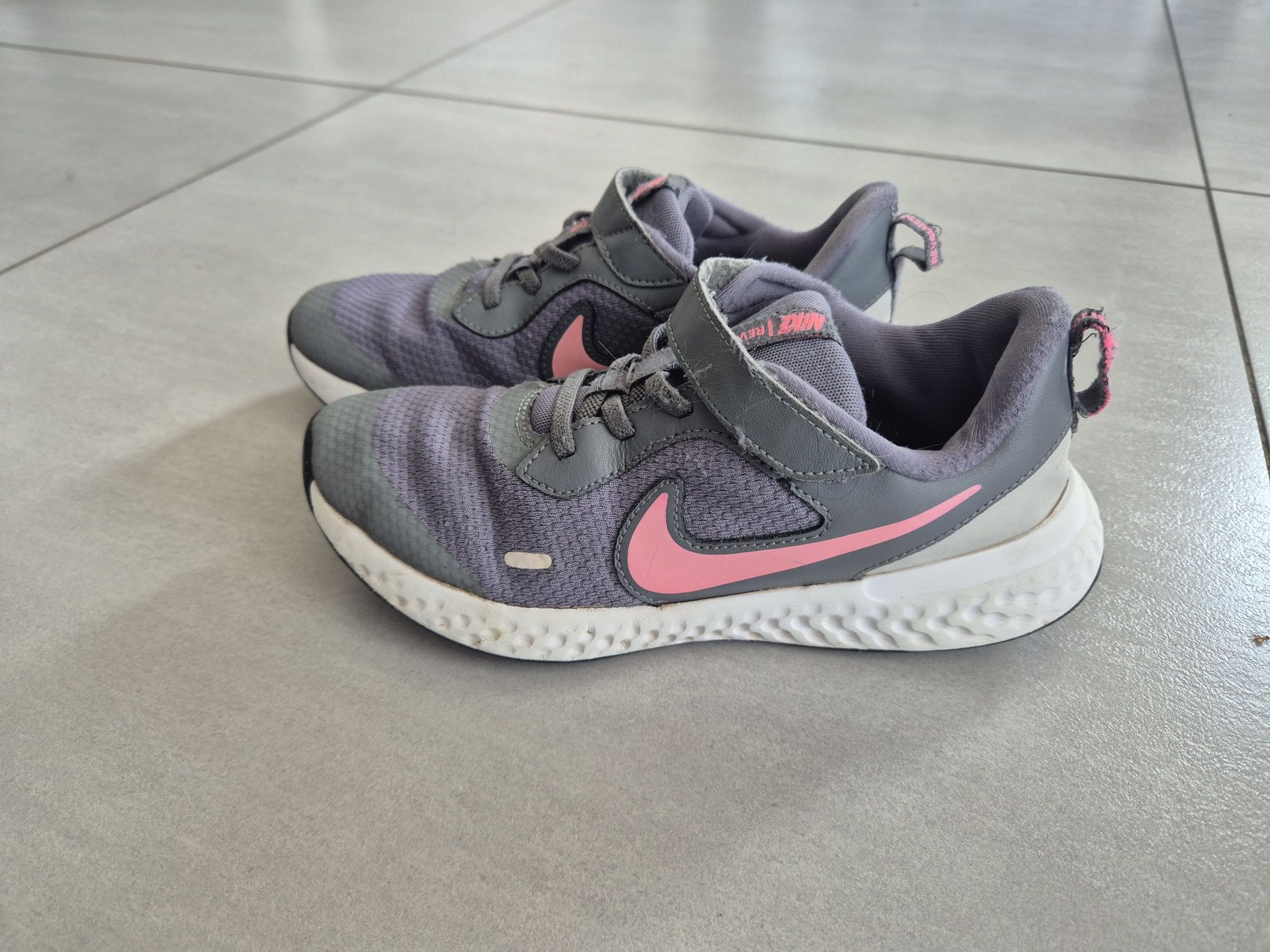 Buty Nike, r. 35