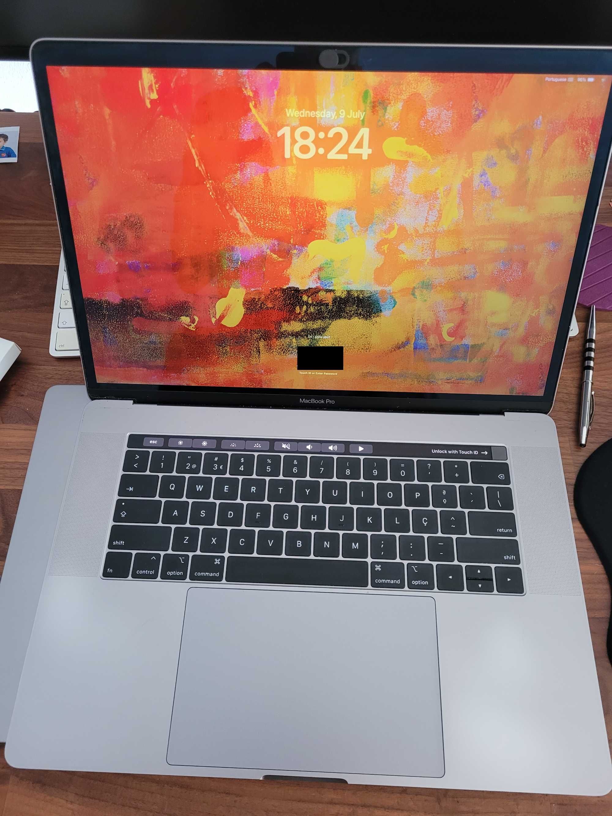 MacBook Pro 2019 | 15.4" | i7-9750H | 32 GB | 512 SSD | cinz esp