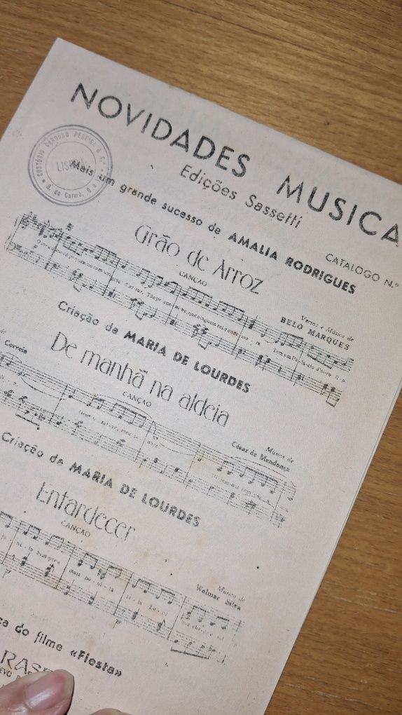 Amália Rodrigues dois catalogos sassetti fados