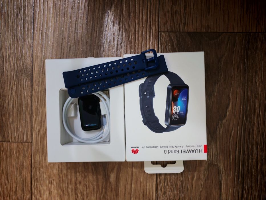 Huawei band 8 смарт годинник