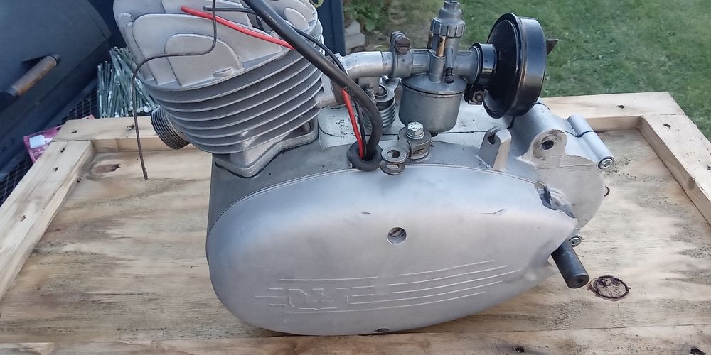 Sprzedam silnik do Rys