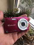 Цифровой фотоаппарат Casio EX-ZS10