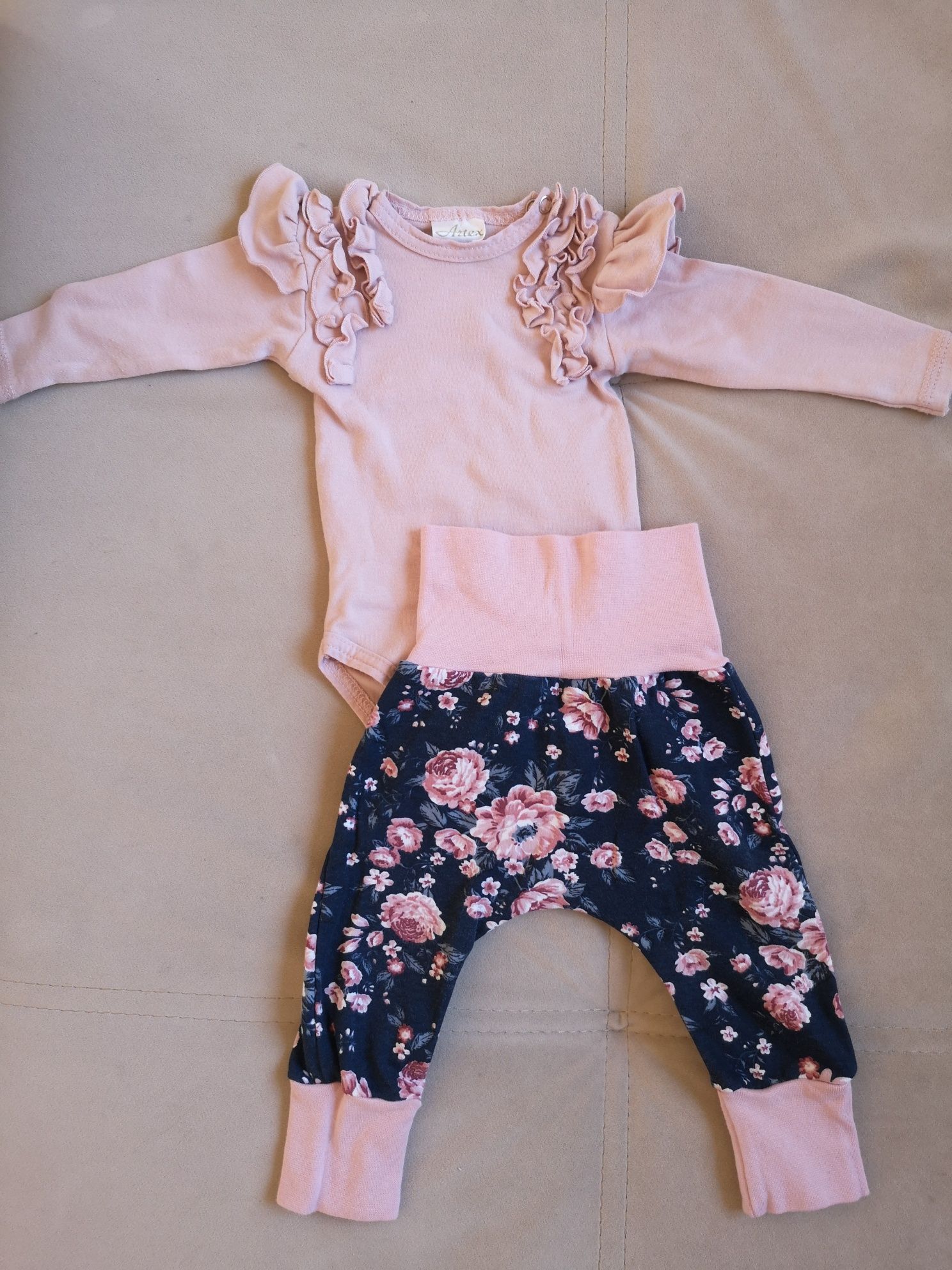 Body falbanka +spodnie, legginsy niemowlęce 62cm/komplet