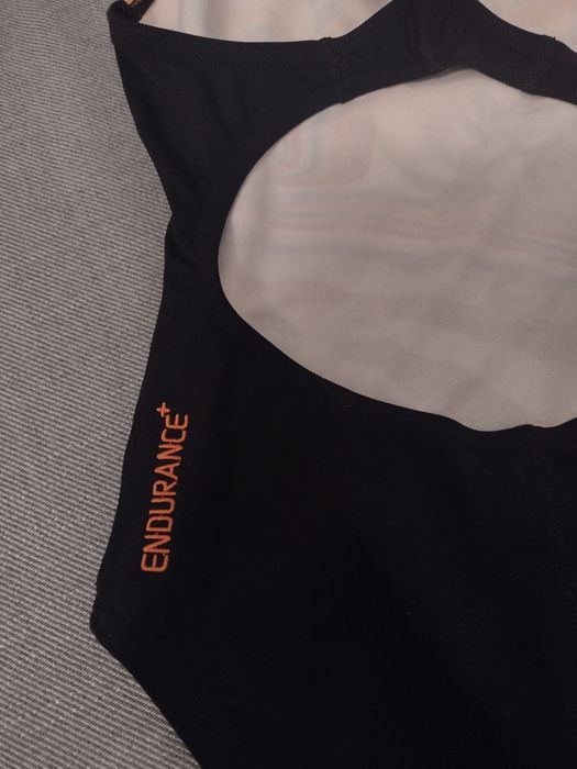 Speedo strój kąpielowy jednoczęściowy 9-10 lat