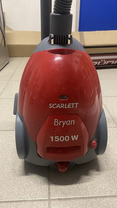 Пылесос Scarlett SC-081, 1500 W