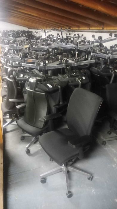 Fotel biurowy RIM czarny fotele krzesła biurowe obrotowe do biur domu