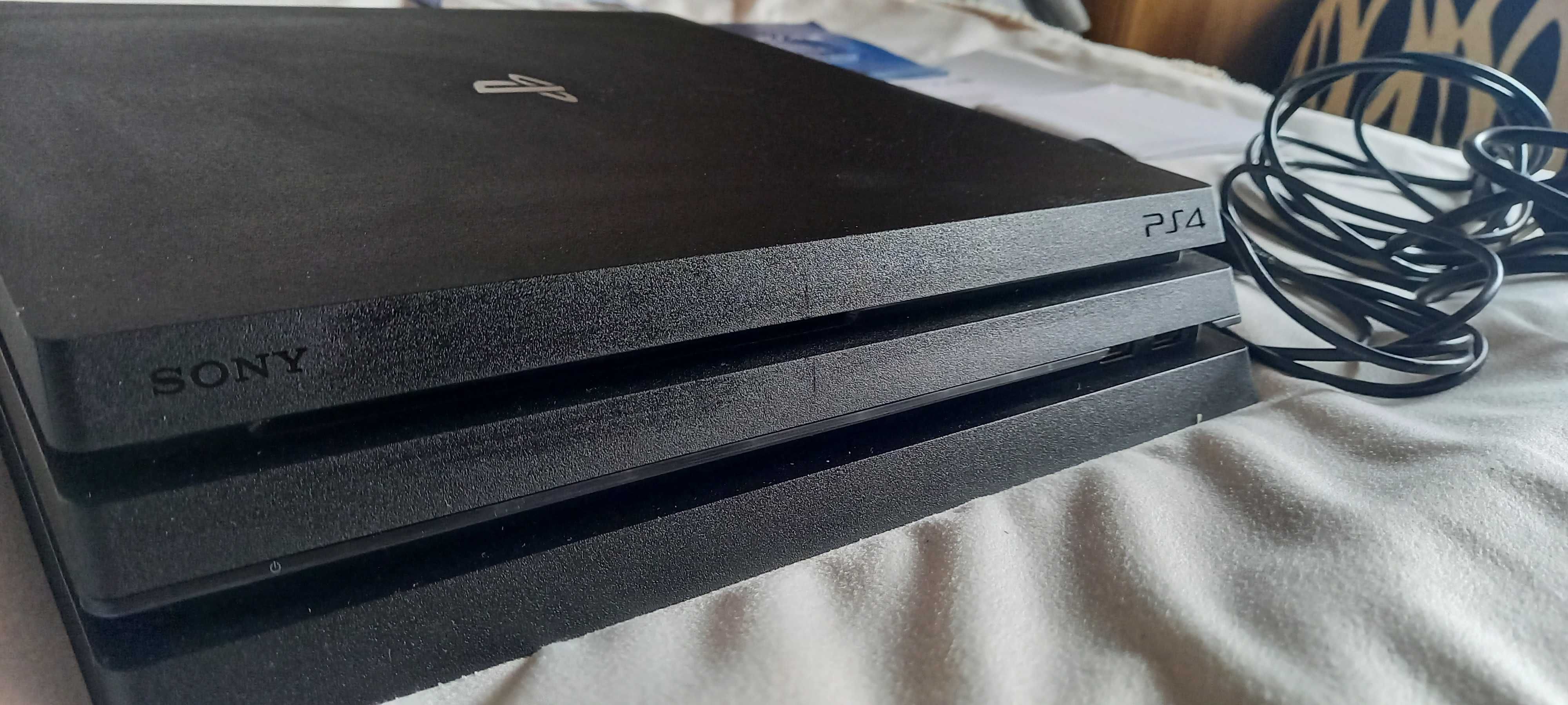 Konsola PS 4 pro