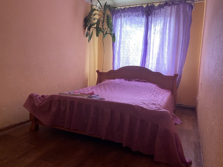 Квартира посуточно - почасово 5 спальных мест, цент