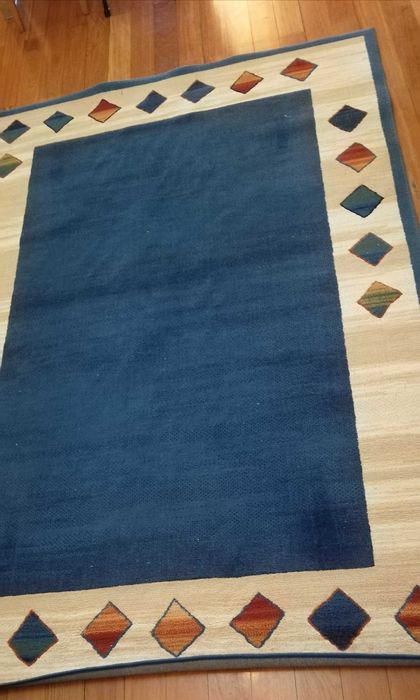 Carpete 1.60 cm x 2.30 cm