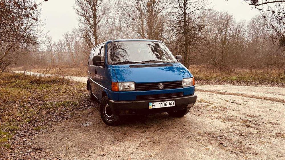 Volkswagen Transporter 1994 2.4 дизель довга база
