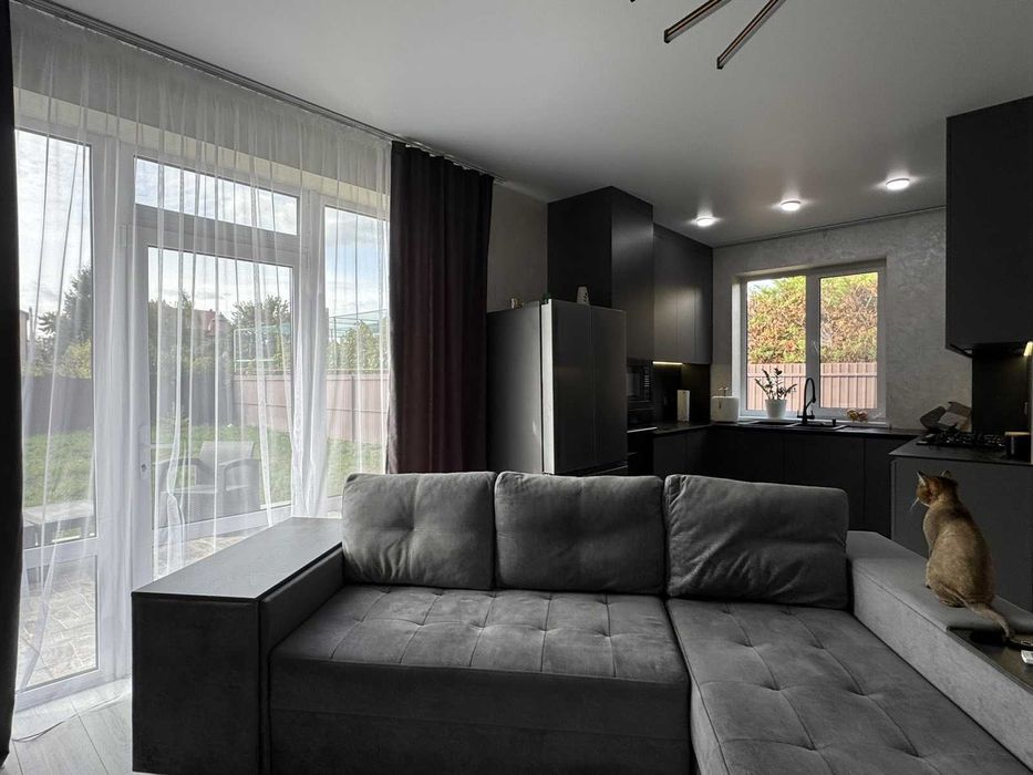 Современный 2-х этажный дом в Усатово, с евроремонтом!