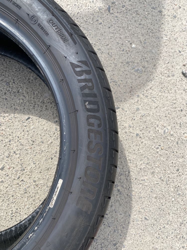 225/45/17 Bridgestone