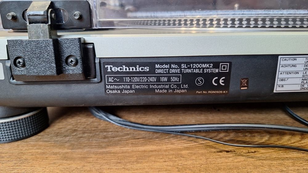 Gramofon Technics 1200 mk2 Made in Japan