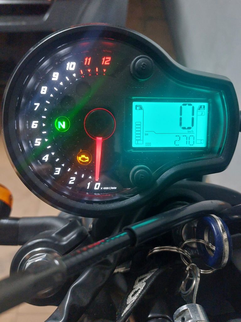Hyosung Bobber 125