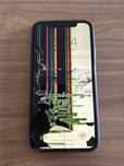 iPhone 11 – rozbity ekran, dotyk działa – do naprawy
