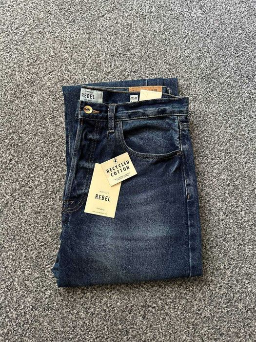 Джинси жіночі REBEL розмір 42, дуже вдала модель