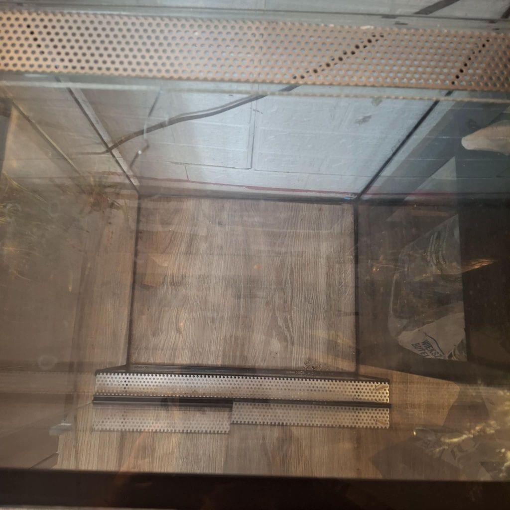 Sprzedam lub wymienię terrarium
