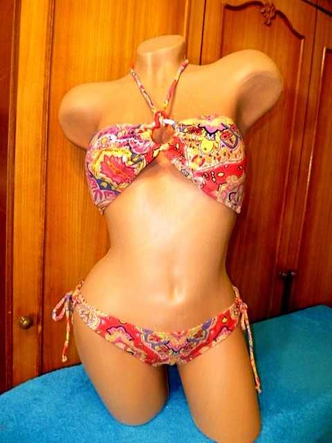 Раздельный купальник,бюстгальтер-бандо с чашками,M-L размер