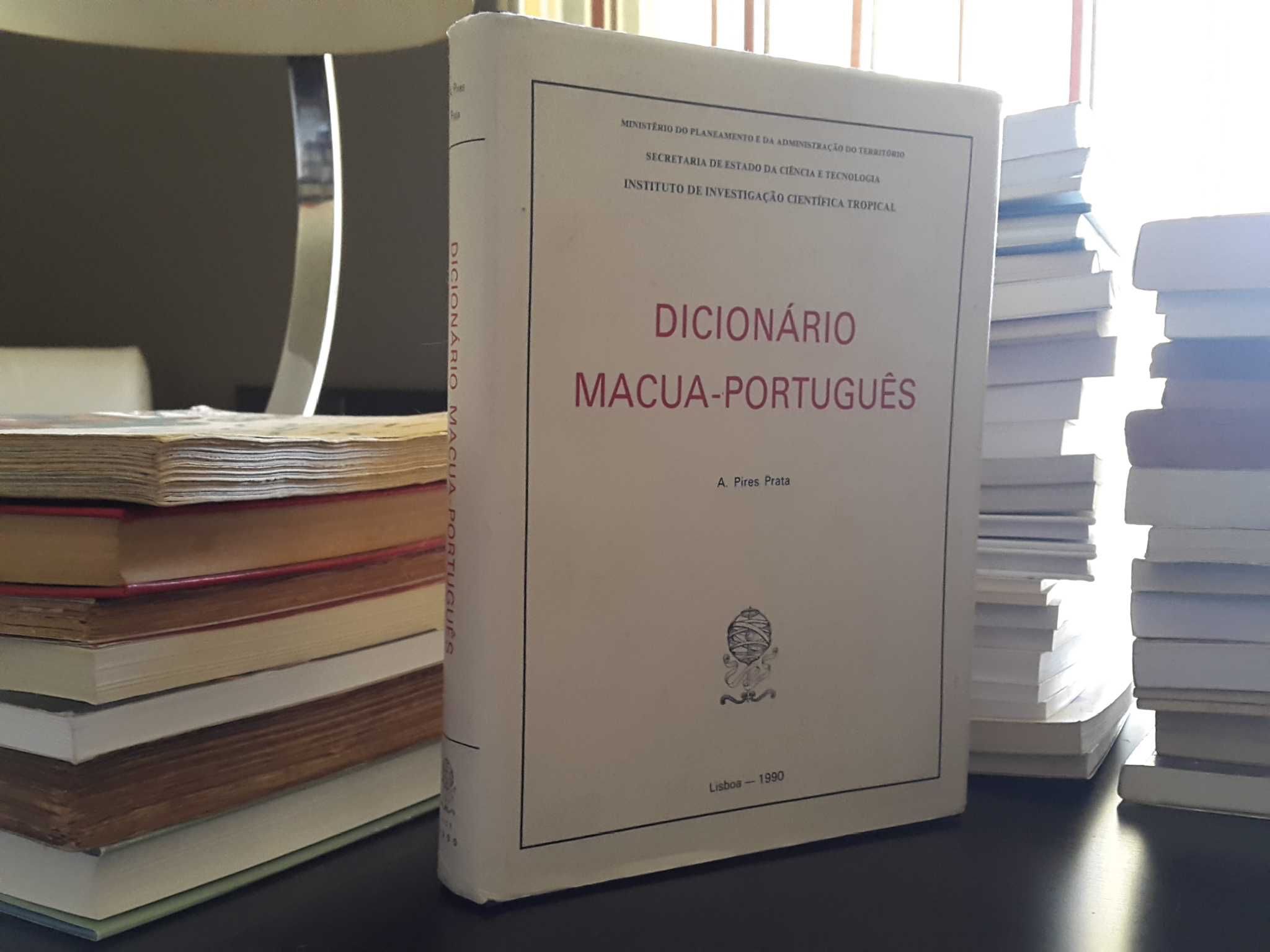 A. Pires Prata - Dicionário Macua-Português
