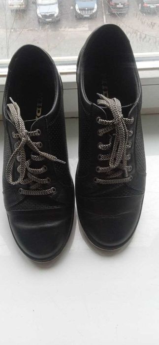 Чоловіче взуття MIDA 44 розміру, устілка 29 см. стан на 5 -