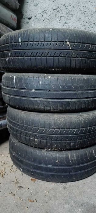 Conjunto Pneus, Jantes e Tampões de roda Citroen - 165/70 R14