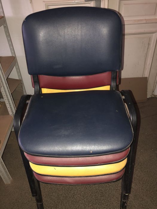 Cztery krzesla stan bardzo dobry