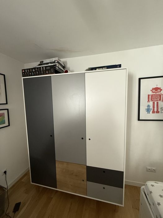 Meble pokojowe z serii vox w atrakcyjnej cenie oraz łóżko Ikea