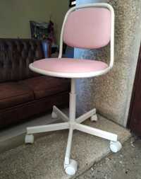 Cadeira de escritório para criança cor de rosa