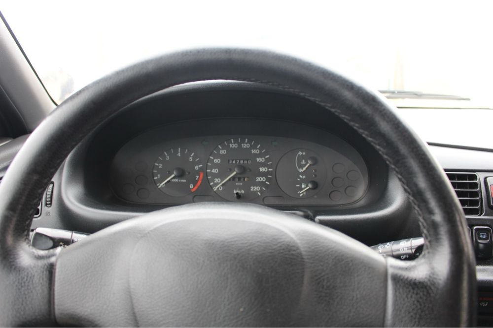 Mazda 323C 1.3 (75cv)
