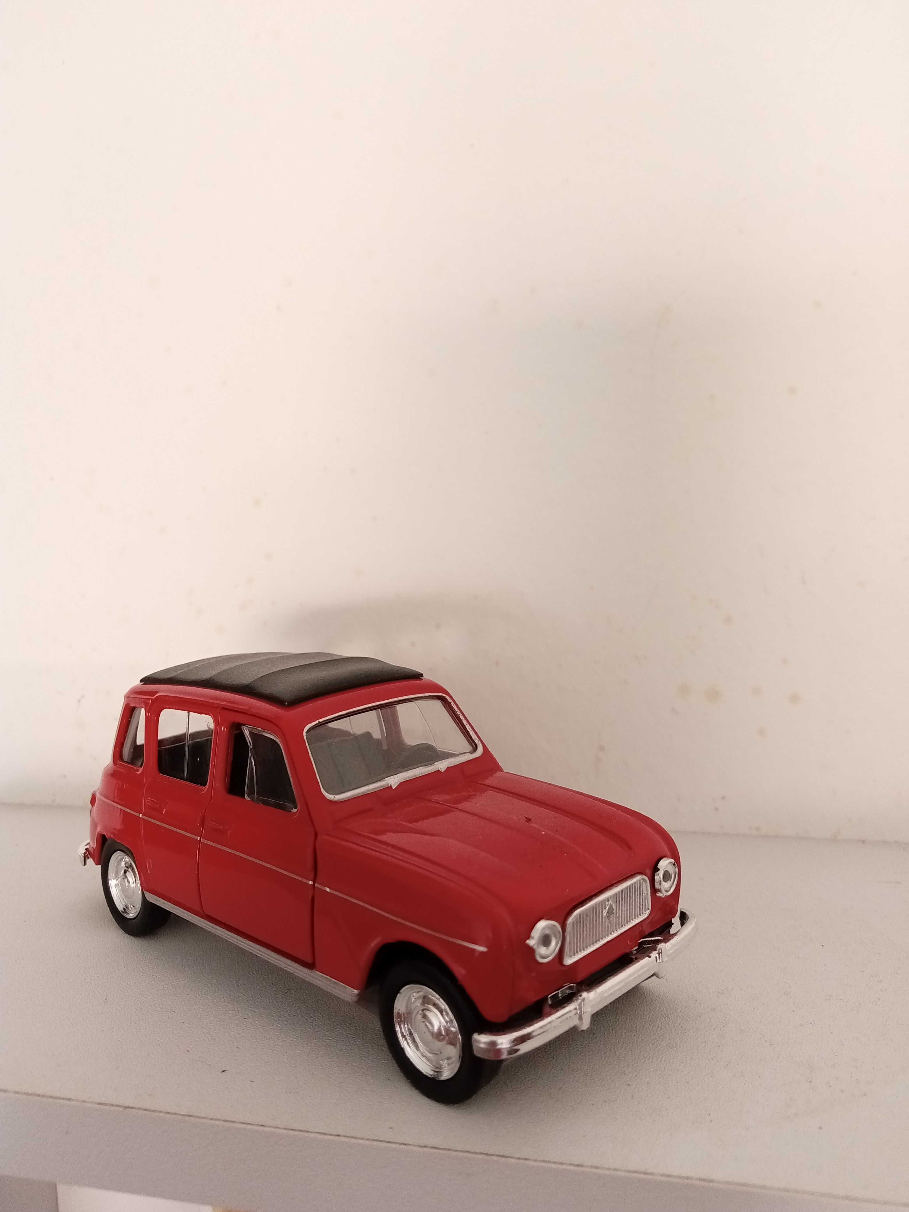 Renault 4l ( miniatura)