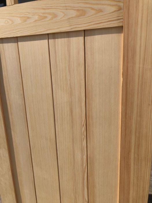 Drzwi drewniane sosnowe lite 100% z oscieżnicą pełne wiejskie