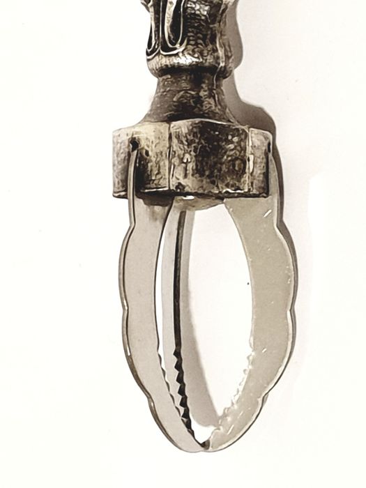 Magnífica antiga pinça de açúcar mecânica Arte Nova com banho em prata