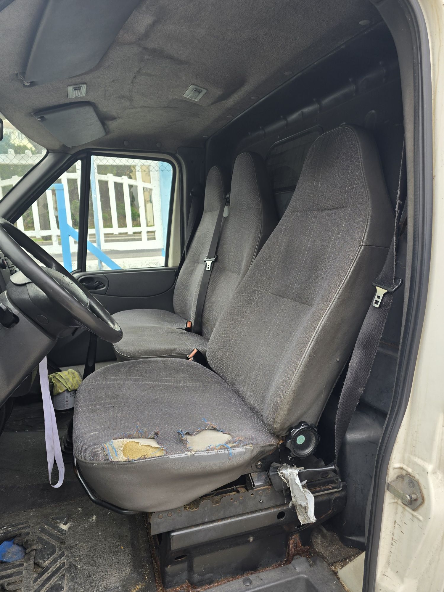 Ford Transit 330M 2.4 Tdci