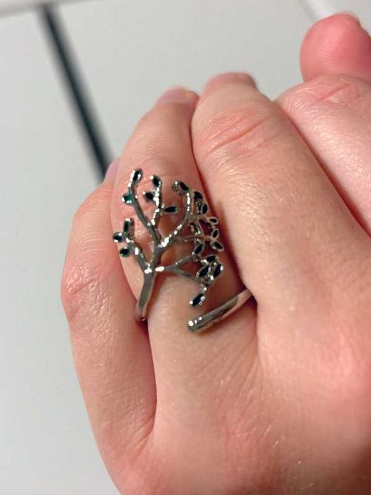 Srebrny pierścionek z listkami Drzewo Floral Gałązki Cyrkonie Freedom