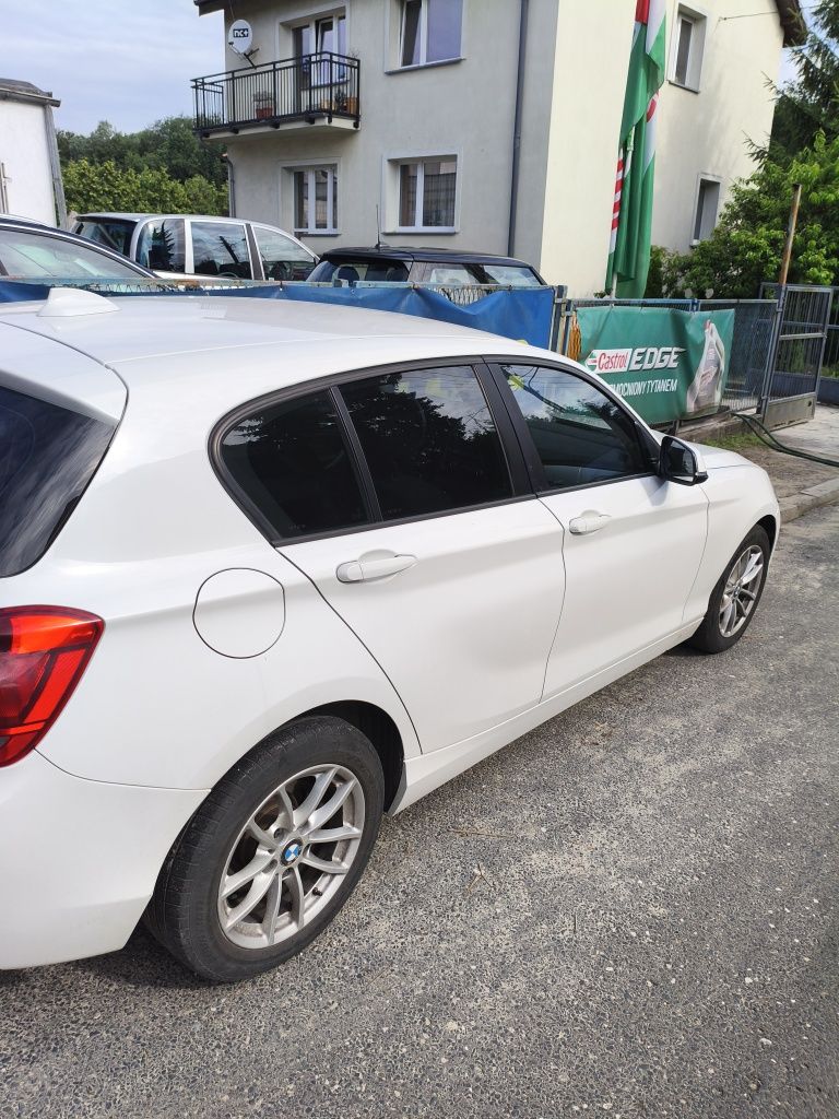 Sprzedam samochód BMW 114D 2015