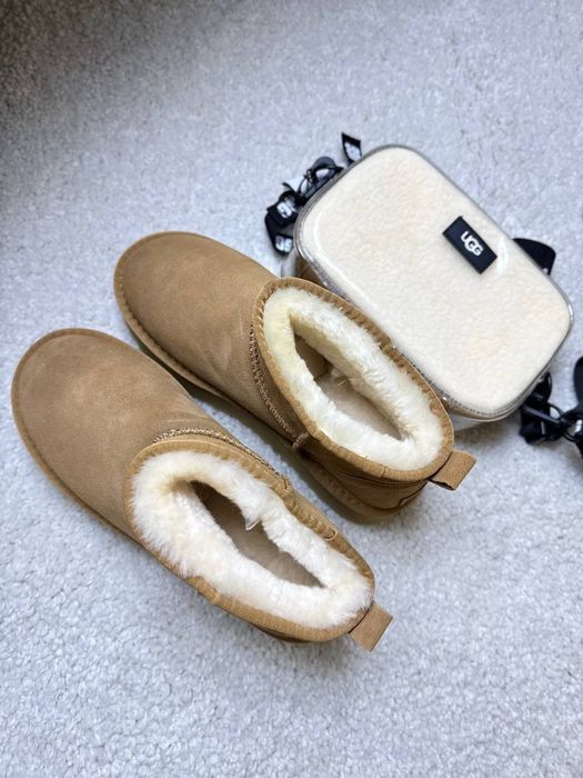 Уггі жіночі зимові