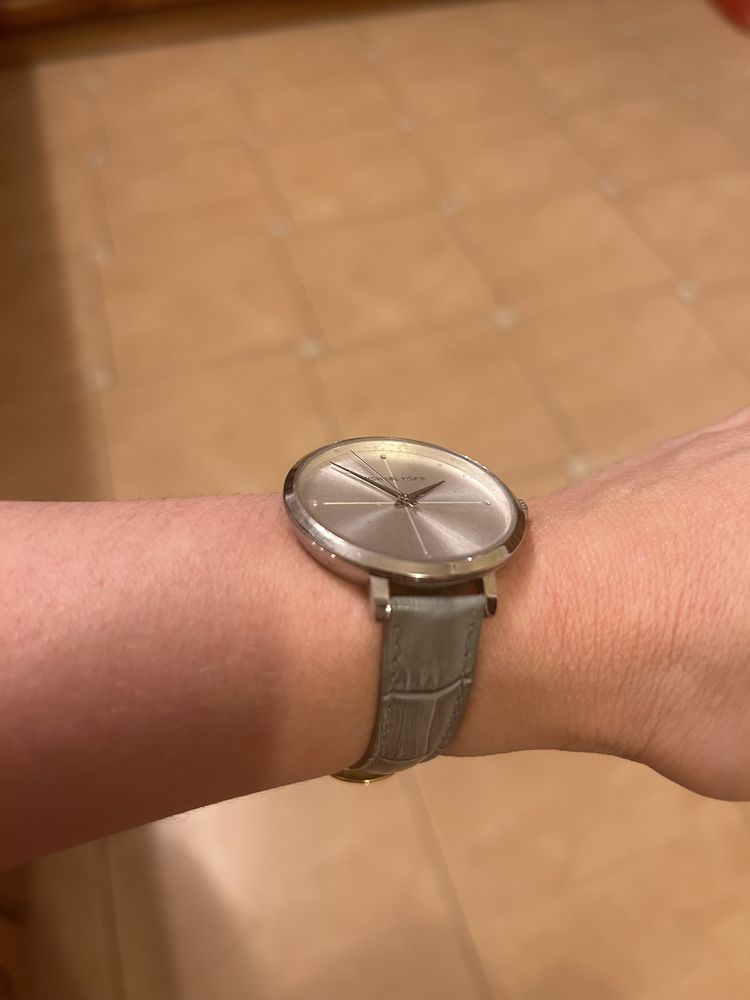 Srebrny zegarek Michael Kors