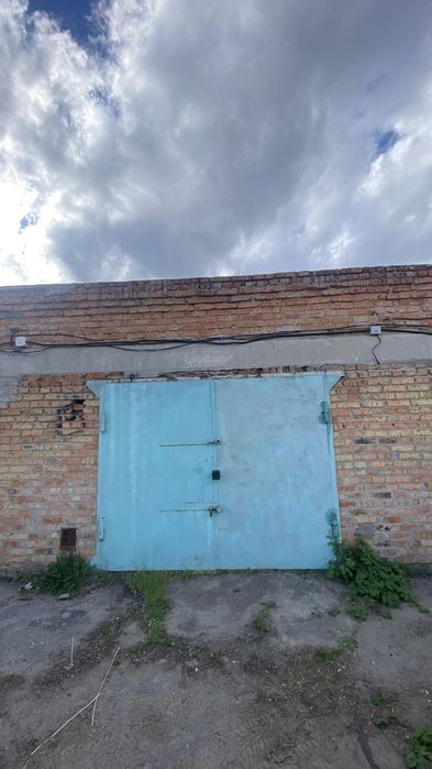Здам гараж в оренду Боженка