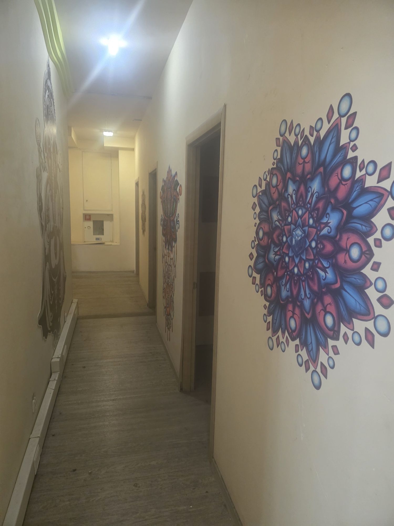 Під будь-який бізнес 127 кв.м., м.Позняки пішки Драгоманова 40ж, 1 пов